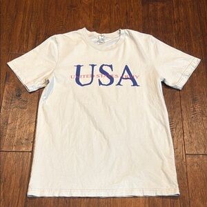 Women’s Medium USA Graphic Cream T-Shirt